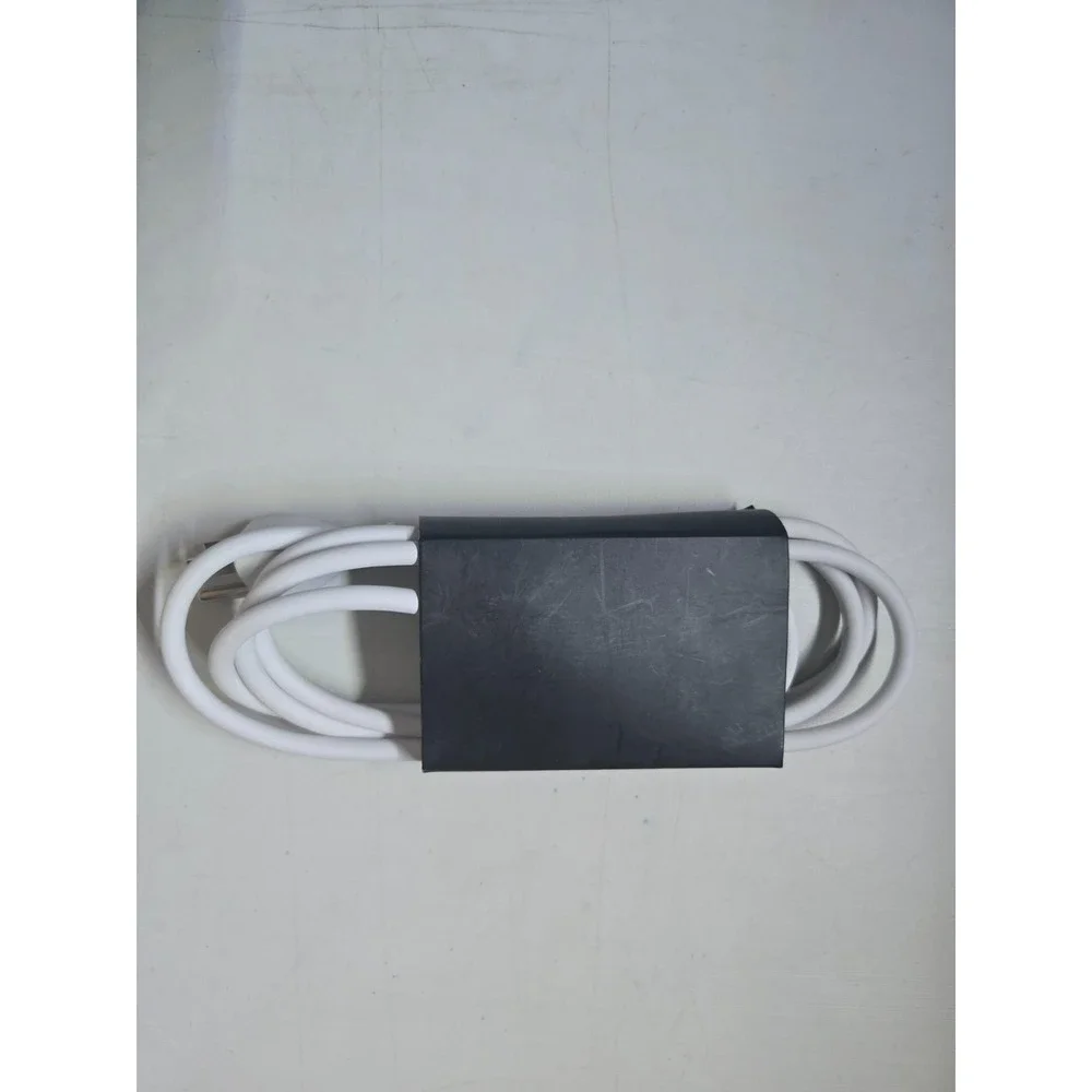 A1 2.5A 125 V Designed by Apple Laptop Cord